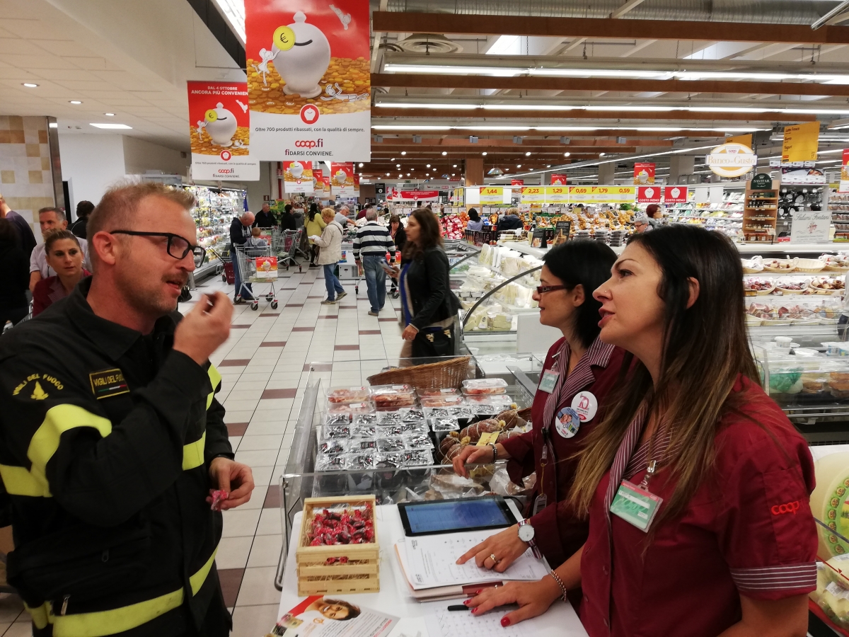 L'iniziativa "Approvato dai soci" nel punto vendita di Pontassieve